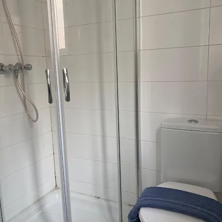 Charming Central Townhouse In Steps From Promenade And Ferry 슬리에마