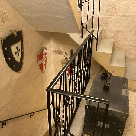 Charming Townhouse In Steps From Promenade And Ferry Sliema