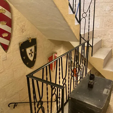 Charming Townhouse In Steps From Promenade And Ferry Sliema