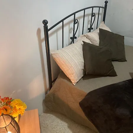 Charming Townhouse In Steps From Promenade And Ferry * سليمة