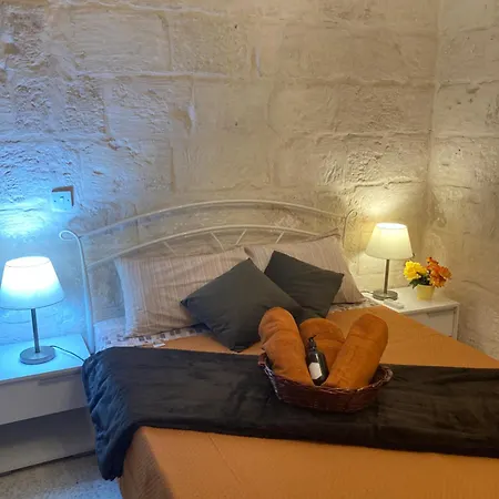 Charming Townhouse In Steps From Promenade And Ferry Appartement