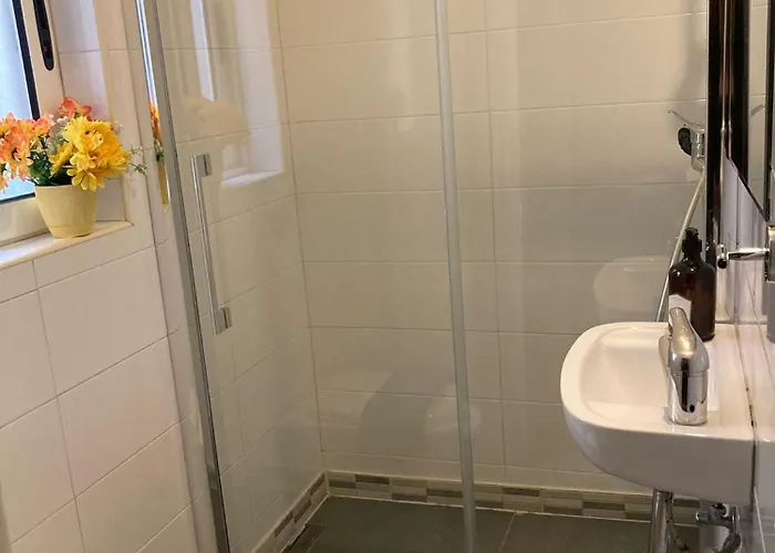 Charming Townhouse In Steps From Promenade And Ferry Lägenhet *