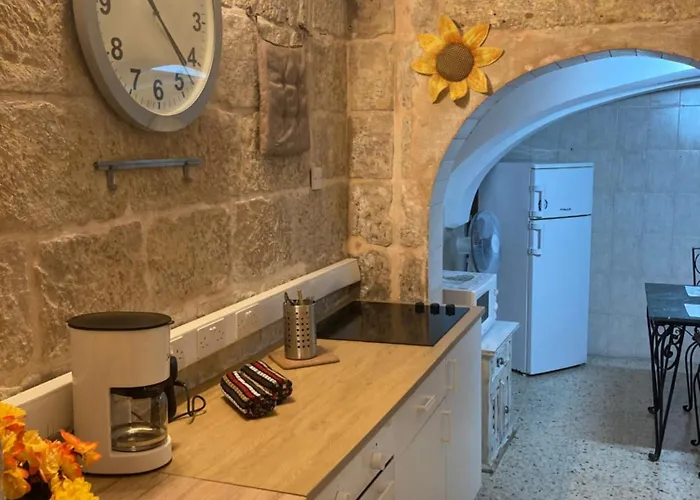 Lägenhet Charming Townhouse In Steps From Promenade And Ferry