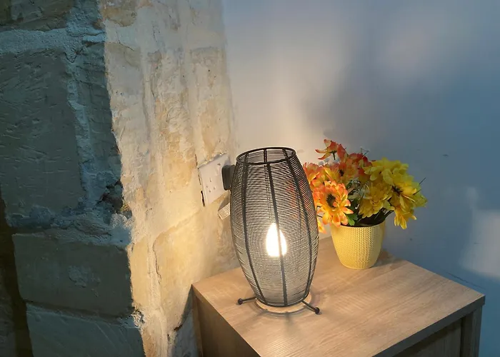 Charming Townhouse In Steps From Promenade And Ferry Lägenhet Sliema