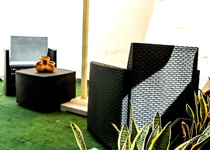 Charming Townhouse In Steps From Promenade And Ferry * Sliema