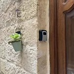 Lägenhet Charming Townhouse In Steps From Promenade And Ferry Sliema