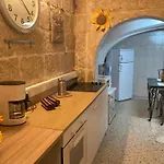 Charming Townhouse In Steps From Promenade And Ferry Lägenhet Sliema
